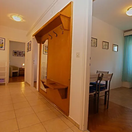 Apartment Silva 1133 Pula Exterior photo